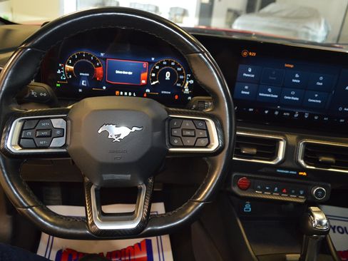 Used 2025 Ford Mustang Premium RWD image 17