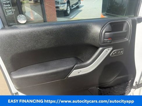 Used 2014 Jeep Wrangler Sahara w/ Connectivity Group AWD/4WD image 6