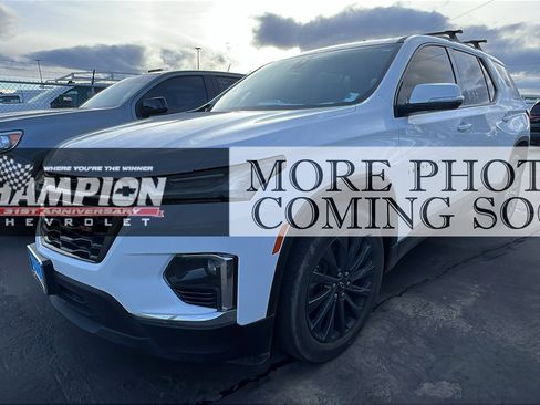Used 2023 Chevrolet Traverse RS w/ LPO, Cargo Package image 1