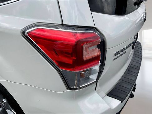 Used 2017 Subaru Forester 2.5i Touring AWD/4WD image 23