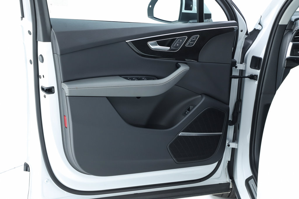 Used 2026 Audi Q7 3.0T Premium Plus w/ Premium Plus Package AWD/4WD image 21