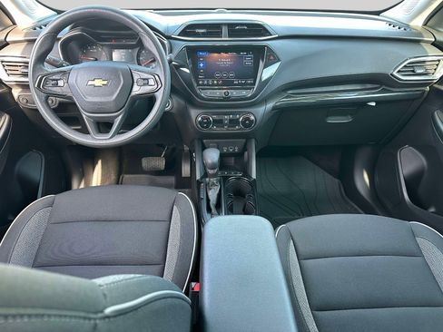 Used 2023 Chevrolet TrailBlazer LT w/ Convenience Package image 11
