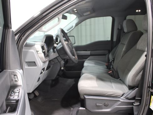 Used 2023 Ford F150 XLT AWD/4WD image 3