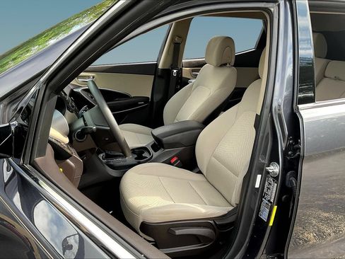 Used 2018 Hyundai Santa Fe Sport FWD image 20