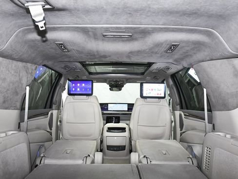 Used 2025 Cadillac Escalade ESV Sport Platinum AWD/4WD image 82