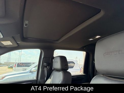 Used 2025 GMC Sierra 2500 AT4 w/ AT4 Premium Plus Package AWD/4WD image 5