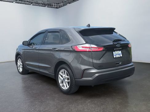 Used 2021 Ford Edge SE FWD image 3