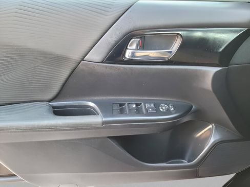 Used 2016 Honda Accord LX image 22