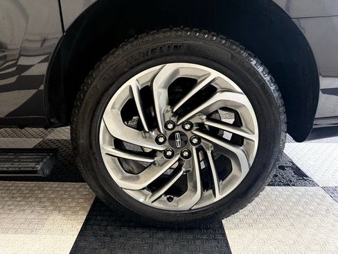 Used 2025 Lincoln Navigator L Reserve AWD/4WD image 17