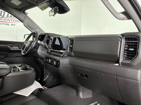 Used 2023 Chevrolet Silverado 1500 LT AWD/4WD image 31
