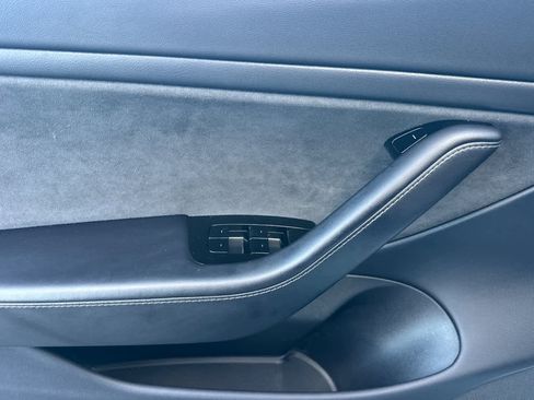 Used 2018 Tesla Model 3 Long Range image 12