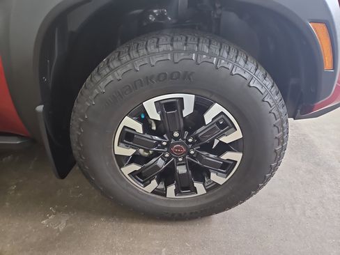 Used 2023 Nissan Frontier PRO-4X w/ Pro Convenience Package image 12