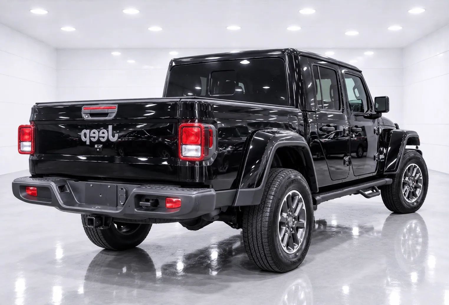 Used 2024 Jeep Gladiator Sport AWD/4WD image 5