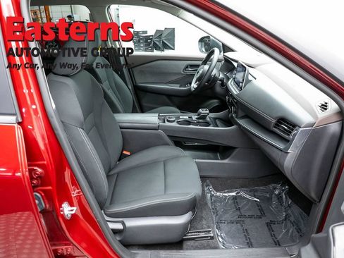 Used 2023 Nissan Rogue S AWD/4WD image 23