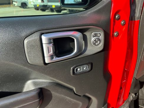 Used 2020 Jeep Wrangler Unlimited Sport S AWD/4WD image 26