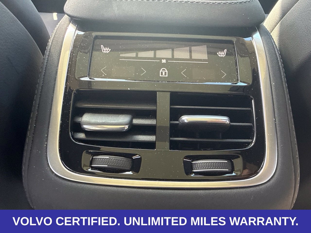 Certified 2026 Volvo XC90 B6 Plus AWD/4WD image 24