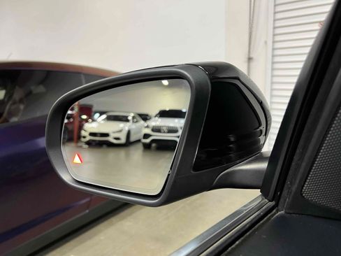 Used 2018 Mercedes-Benz GLC 300 4MATIC image 10
