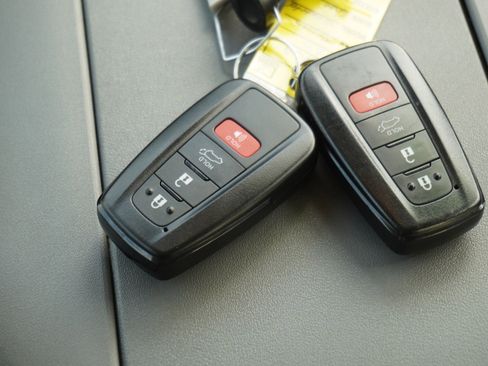 Used 2022 Toyota Highlander XLE image 20