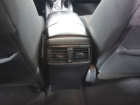 Used 2019 Nissan Rogue S AWD/4WD image 20