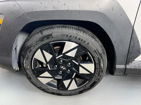 Used 2024 Hyundai Kona SEL FWD image 13