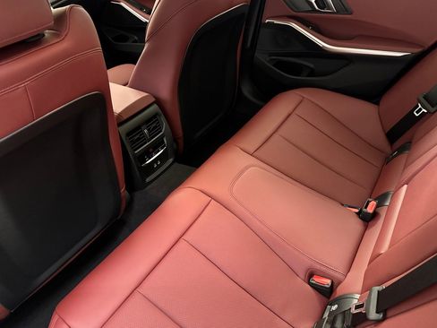 Used 2026 BMW 330i Sedan w/ Convenience Package image 21