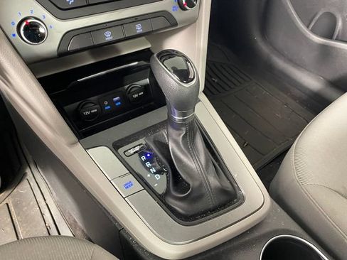 Used 2018 Hyundai Elantra SEL FWD image 9