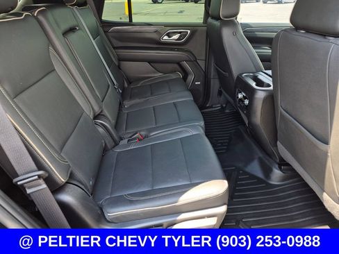 Used 2023 GMC Yukon SLT AWD/4WD image 17