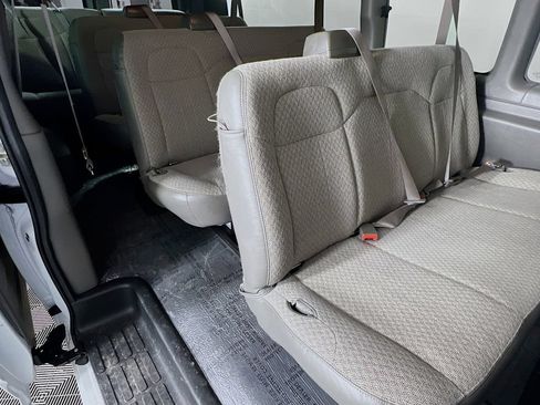 Certified 2025 Chevrolet Express 3500 LT w/ LT Preferred Equipment Group RWD image 25