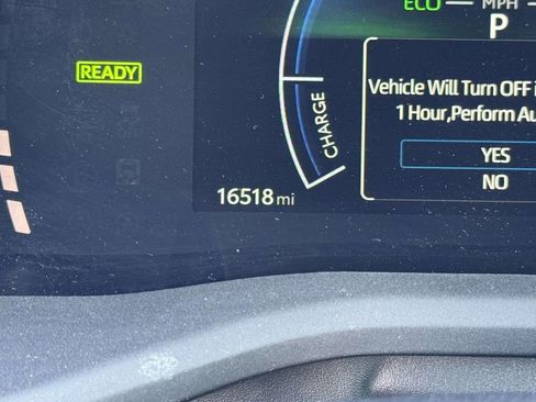 Used 2025 Toyota Camry SE image 12