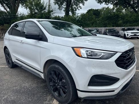 Used 2024 Ford Edge SE w/ Black Appearance Package AWD/4WD image 1