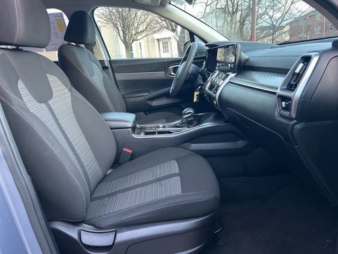 Used 2022 Kia Sorento LX image 22