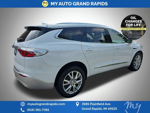 Used 2023 Buick Enclave Essence w/ Experience Buick Package AWD/4WD image 7