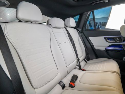 New 2026 Mercedes-Benz GLC 300 4MATIC image 32