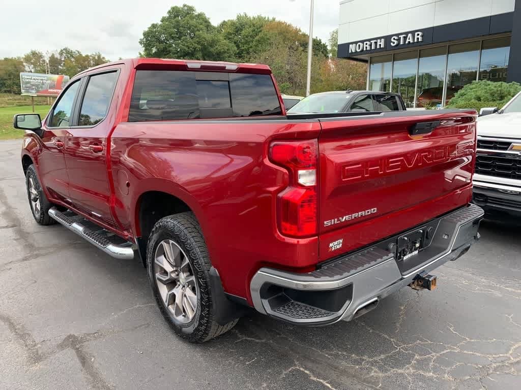 Used 2021 Chevrolet Silverado 1500 LT AWD/4WD image 3