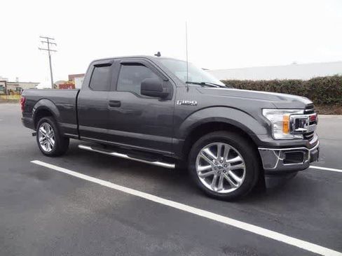 Used 2020 Ford F150 XLT image 5