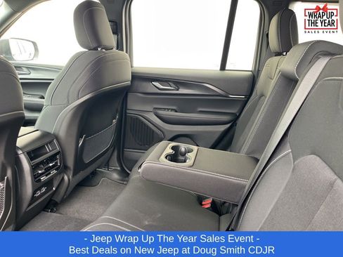 New 2025 Jeep Grand Cherokee Laredo w/ Trailer Tow Package image 24