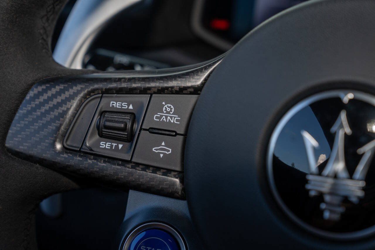 Used 2023 Maserati MC20 Coupe RWD image 43