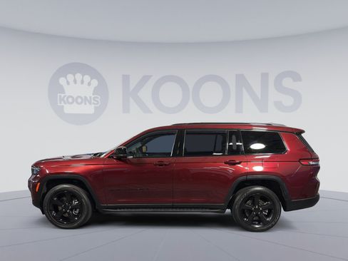 Used 2023 Jeep Grand Cherokee L Laredo AWD/4WD image 2