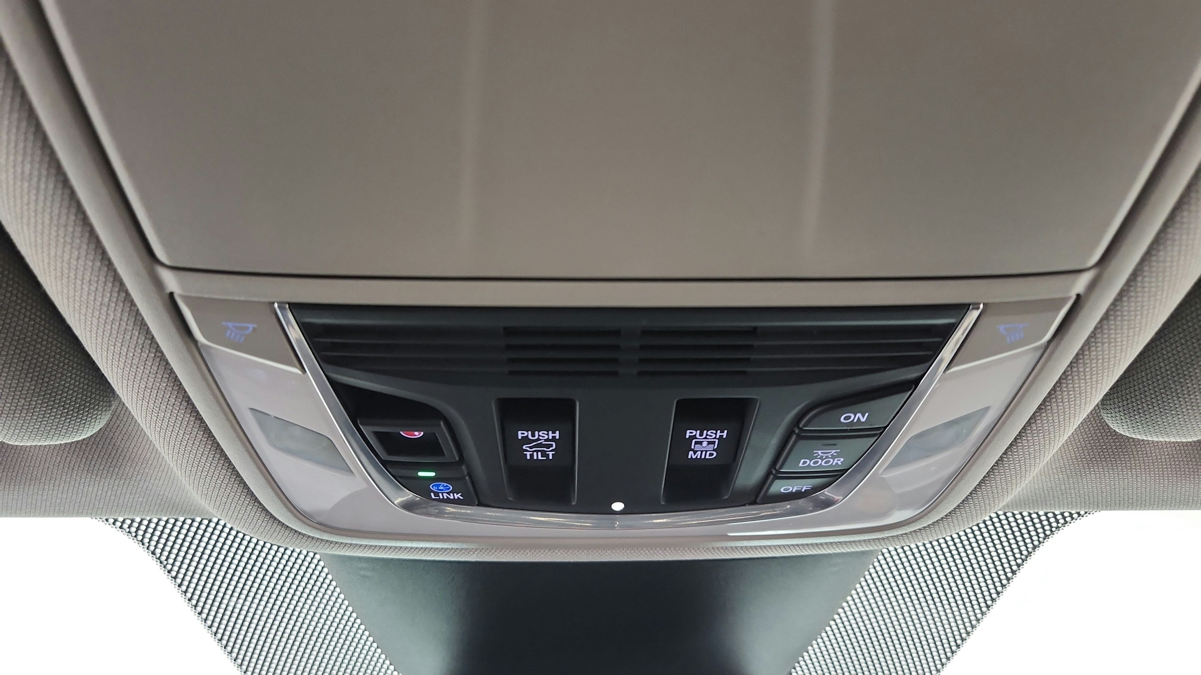 Used 2023 Acura MDX w/ Technology Package AWD/4WD image 26