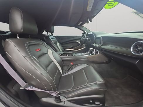 Used 2016 Chevrolet Camaro SS RWD image 13
