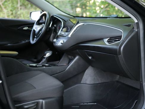 Used 2024 Chevrolet Malibu RS FWD image 27
