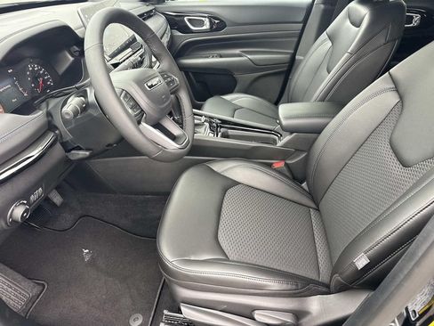 New 2026 Jeep Compass Latitude AWD/4WD image 18