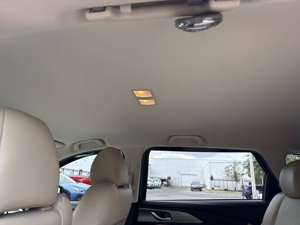 Used 2019 MAZDA CX-9 Touring FWD image 16