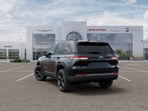 New 2026 Jeep Grand Cherokee Limited w/ Limited Altitude Package AWD/4WD image 3