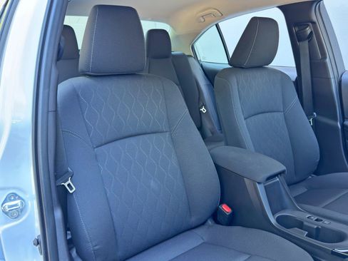 Used 2025 Toyota Corolla LE FWD image 34