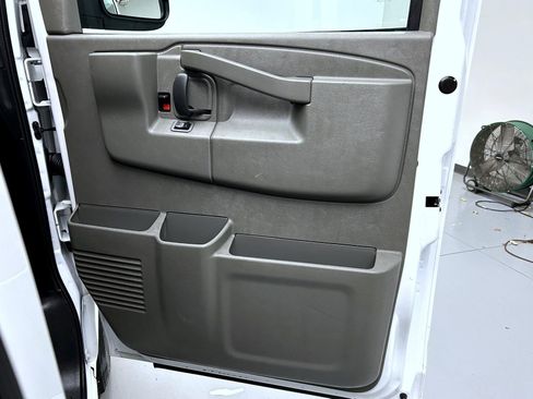 Used 2023 Chevrolet Express 3500 LS image 15