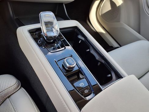 New 2026 Volvo XC90 B6 Ultra image 12