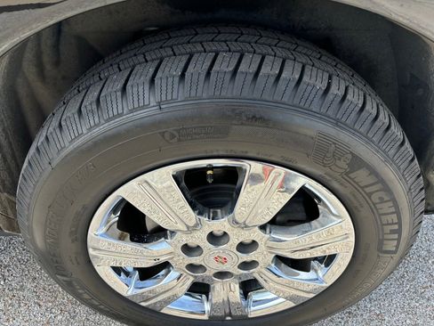 Used 2014 Cadillac SRX Luxury w/ Driver Awareness Package image 10