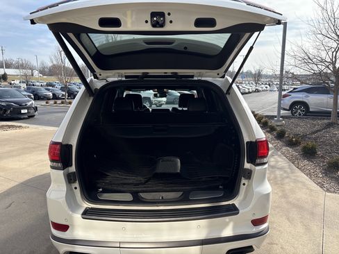 Used 2019 Jeep Grand Cherokee Limited X image 31