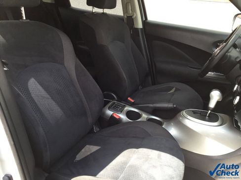 Used 2017 Nissan Juke SV image 32